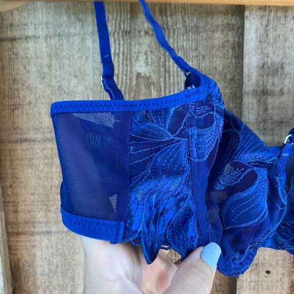 Seeville Embroidery Plunge Satin Demi Bra in Blue - Picture 5 of 9